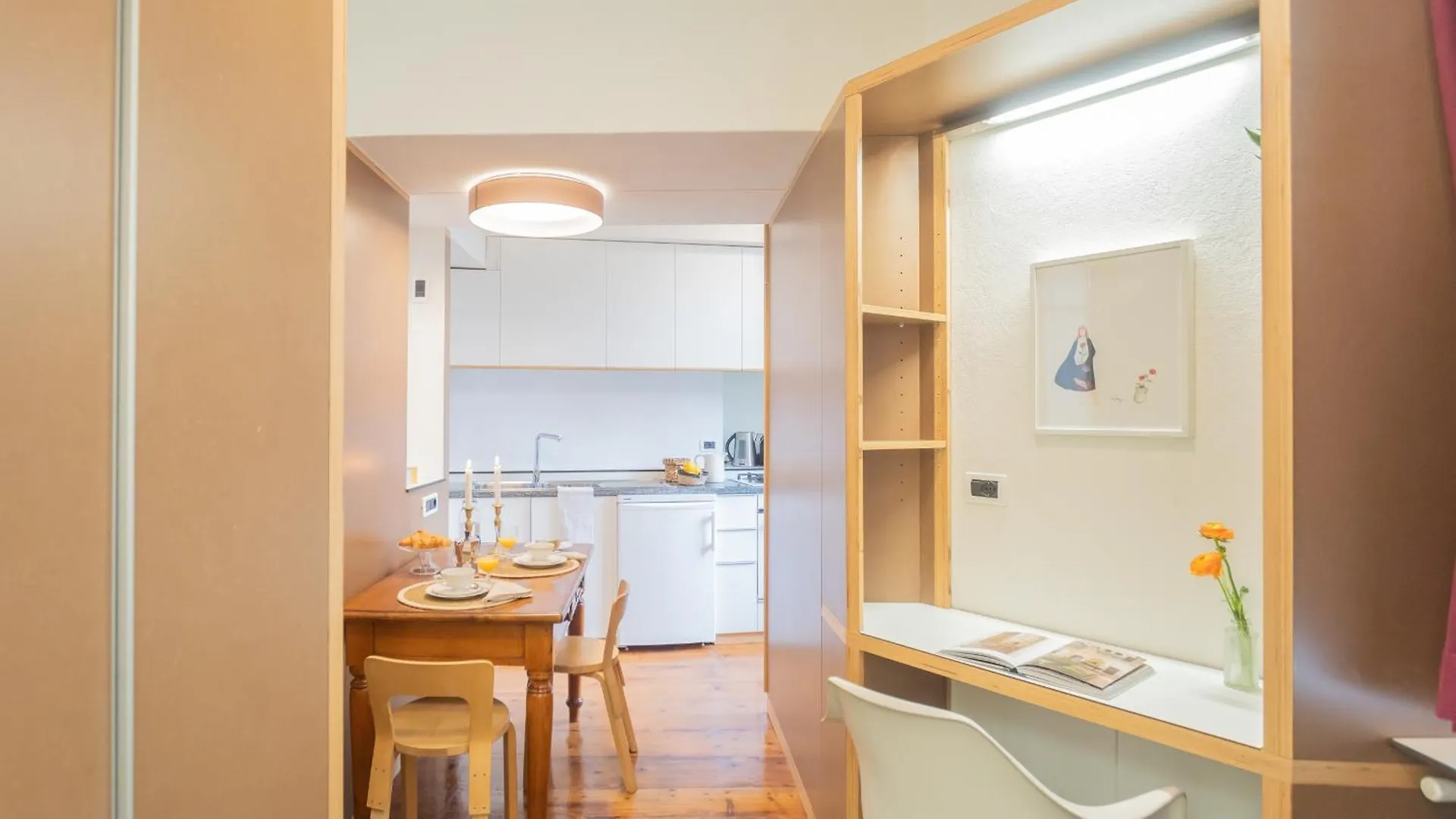 Viavi By Rent All Como 0*,